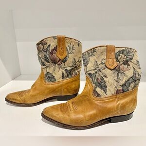 Seychelles Tapestry Leather Cowboy Ankle Boots 8 Floral